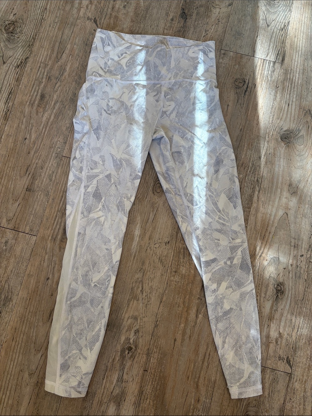 lululemon athletica White & Light Gray Leaf-Print High-Rise Leggings